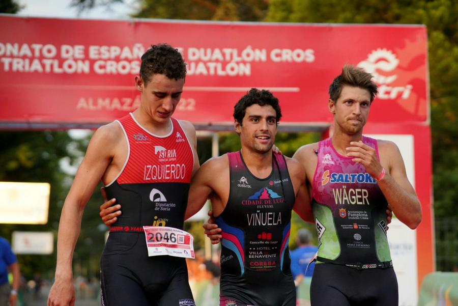 Kevin Tarek Viñuela, campeón de España de Triatlón Cros  y  Acuatlón en Almazán